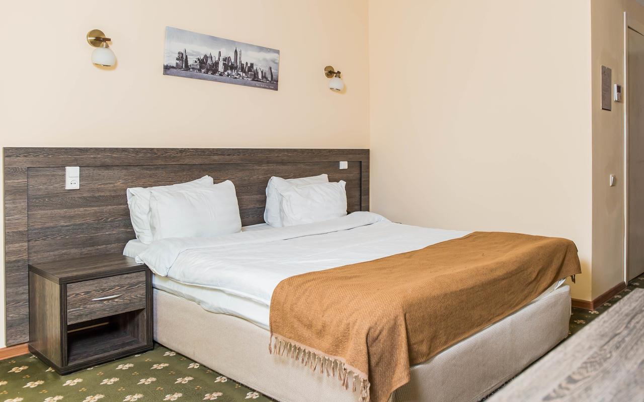 Golden Palace Hotel Almaty Ngoại thất bức ảnh